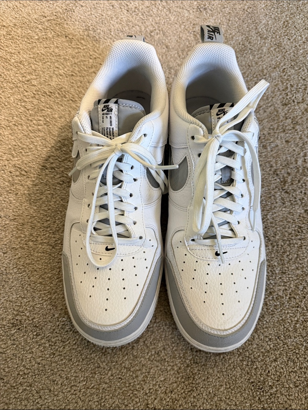 Nike Men’s White & Gray Low-Top Sneakers